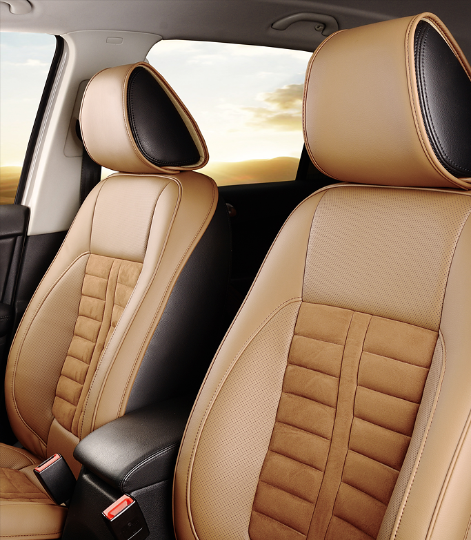 Premium leather seats in TuniTrip vehicles